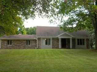 13733 Forest Hill Rd, Grand Ledge, MI 48837