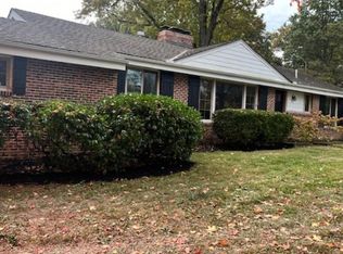 8703 Lee Blvd, Leawood, KS 66206