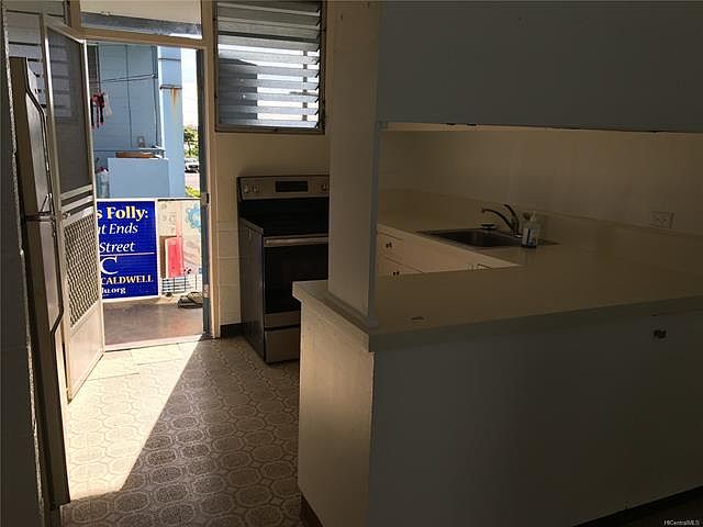 2nd image of 1109 Kokea St APT I301