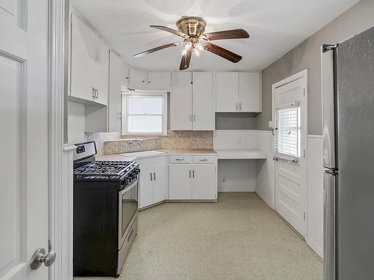 1050 Ponder St — Photo 19