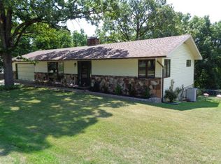200 Havens Dr, Forsyth, MO 65653