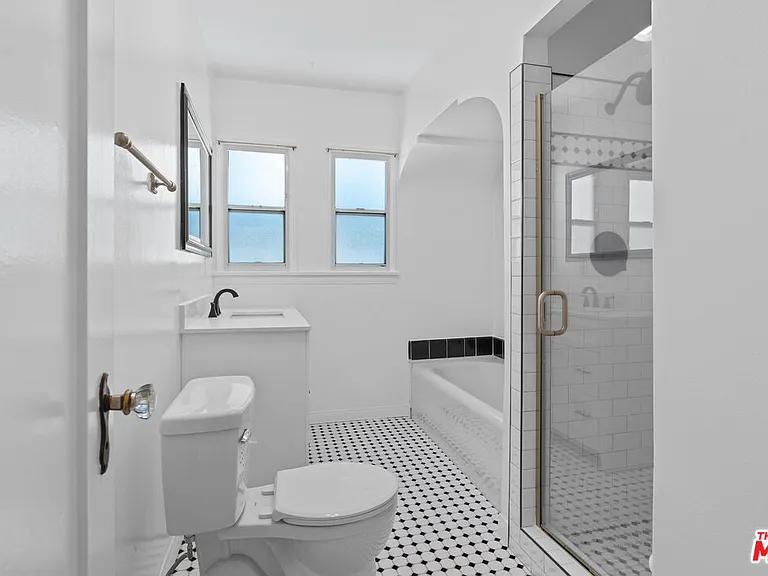 1150 Grant Ave — Photo 15