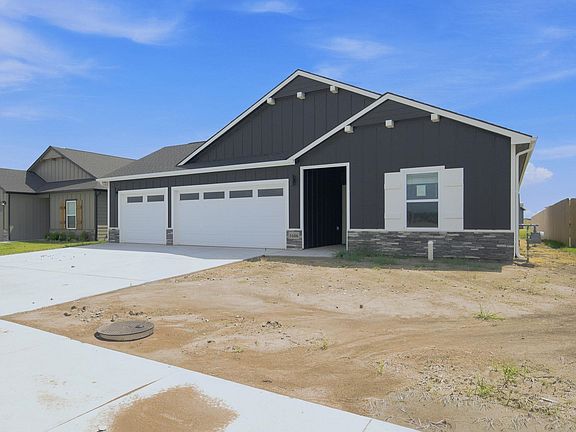 2nd image of 1606 N Topaz Ln