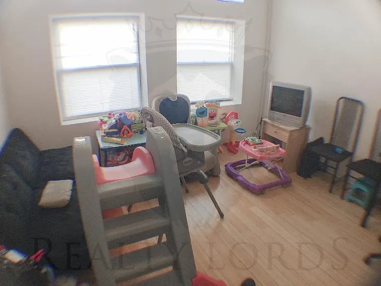 243 Harvard Ave #1 — Photo 4