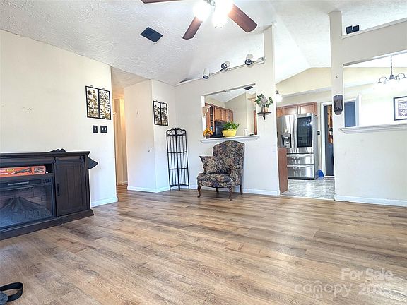 5th image of 1796 Arrow Ridge Way