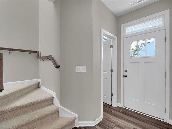 4th image of 300 Rodessa Ln