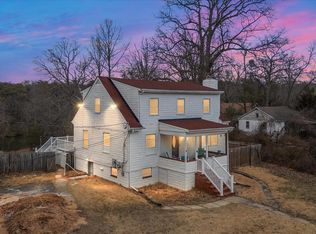 1608 Wall Dr, Pasadena, MD 21122