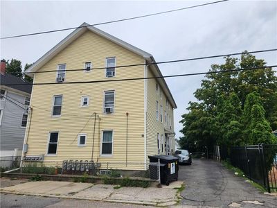 31 Lincoln Ave, Central Falls, RI, 02863