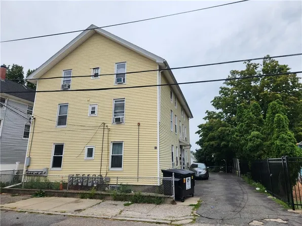 31 Lincoln Ave, Central Falls, RI 02863