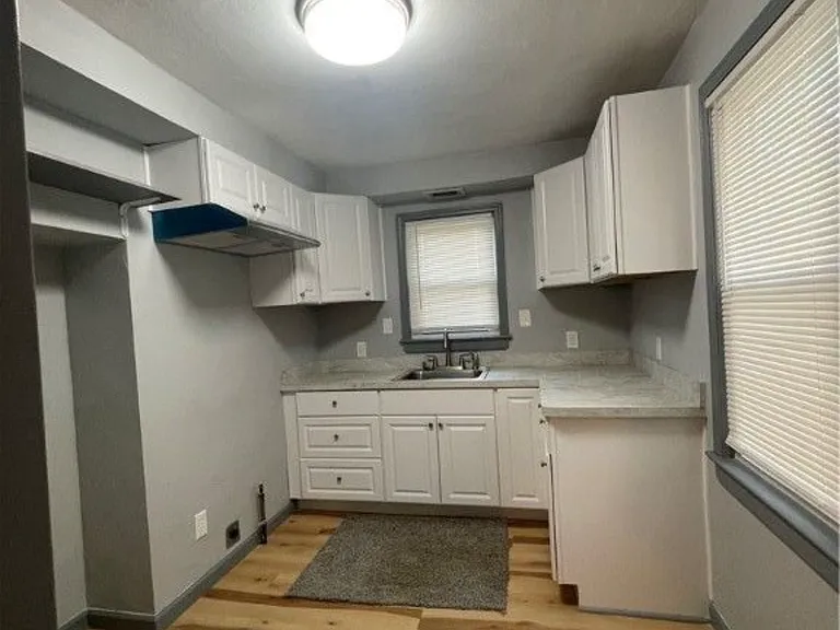 320 Winckles St — Photo 11