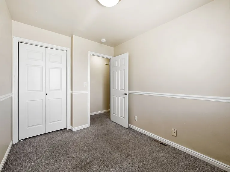 715 E 950 S — Photo 15