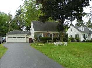 53 Brooklea Dr, Rochester, NY 14624