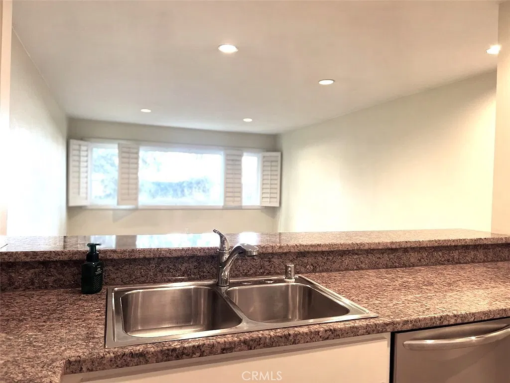 1 bed, 789 sqft, $2,850 — Photo 4