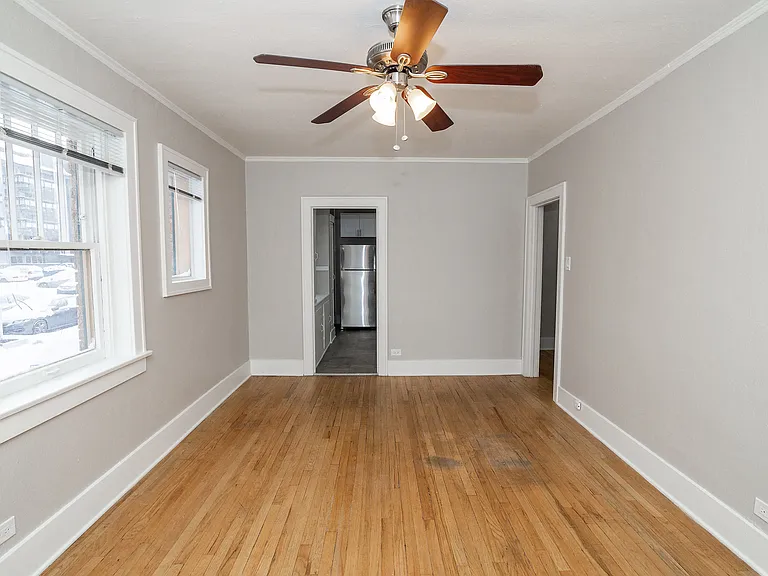 1035 N Pearl St — Photo 23