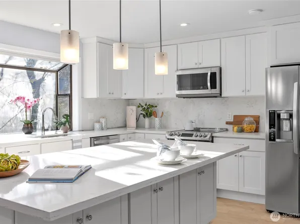 3412 161st Place SE #66, Bellevue, WA 98008