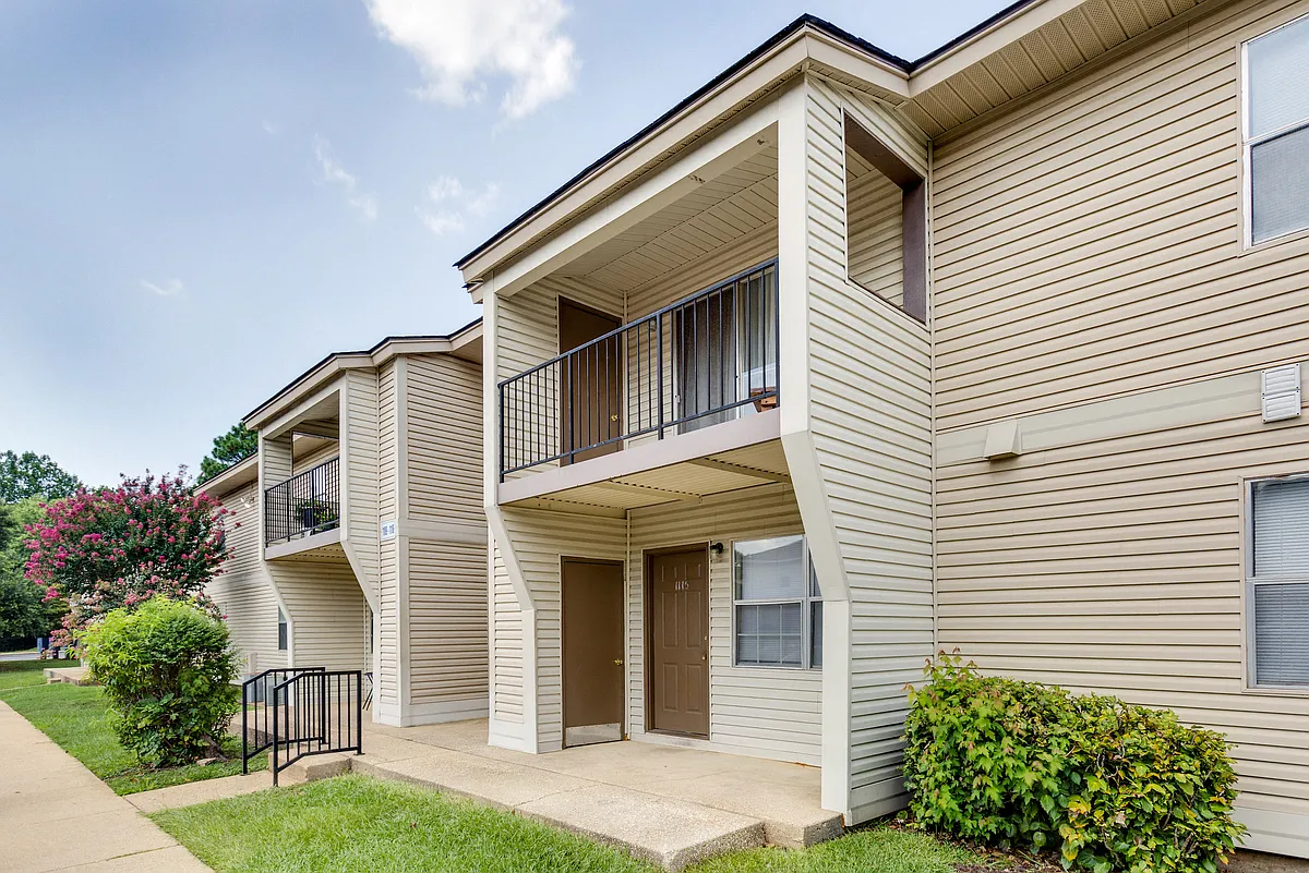 High Country Apartments — Photo 2