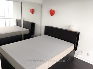 15 Grenville St #3802, Toronto, ON M4Y 0B9