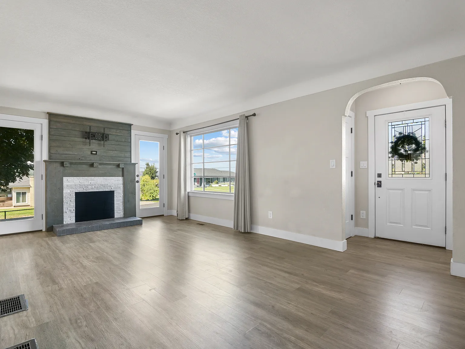4 bed, 1784 sqft, $2,250 — Photo 4