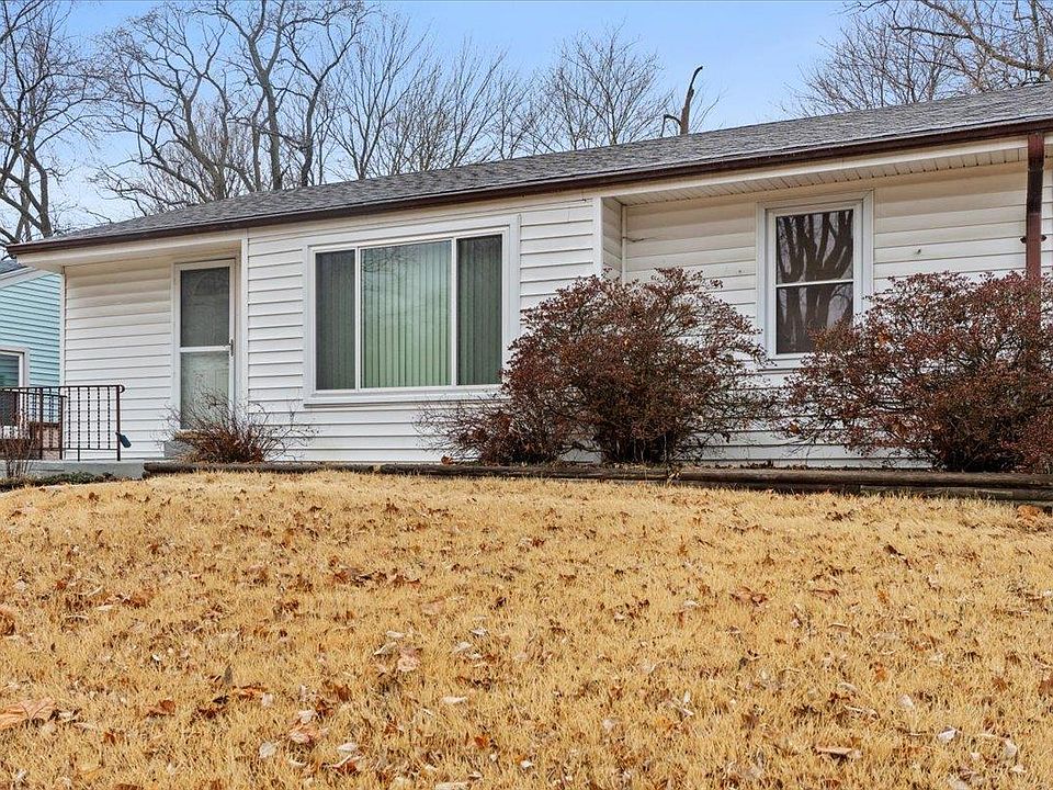 1st image of 135 Chateau Dr