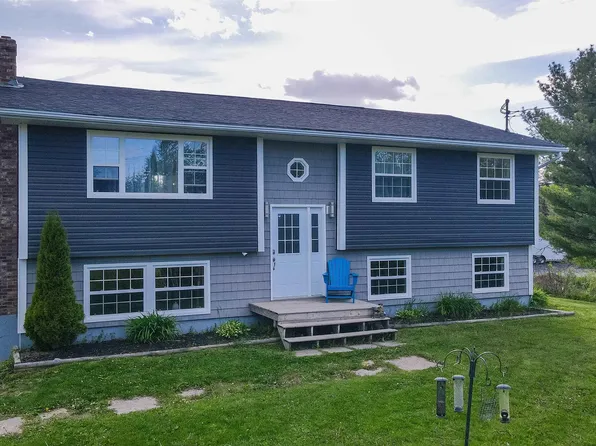 217 Lakecrest Dr, East Hants, NS B0N 1Z0