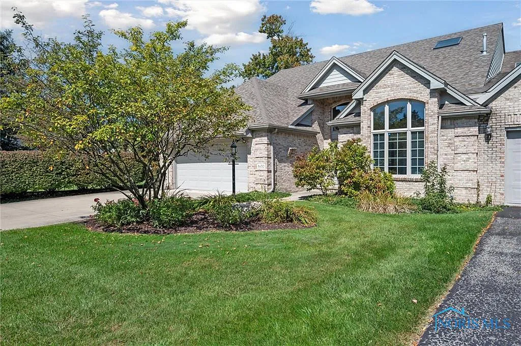 8670 Augusta Ln photo 1