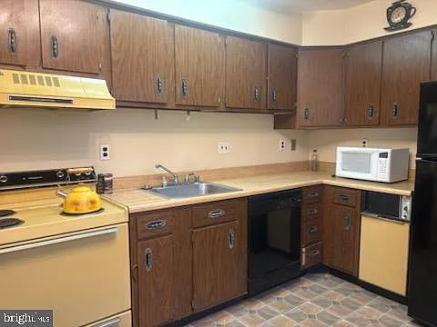 2107 Fort Davis St SE #202 — Photo 8