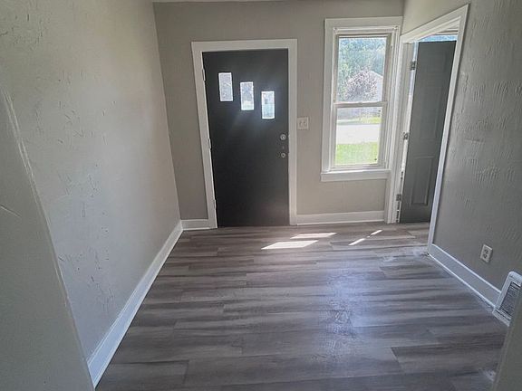 4th image of 1201 S State St Floor 1