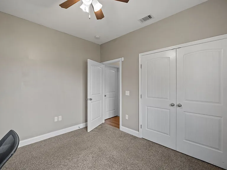 118 Clay St NE — Photo 29