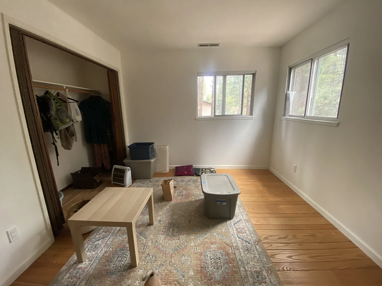 5 bed, 2524 sqft, $1,100 — Photo 1