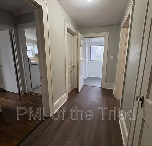 1110 Adams St — Photo 13
