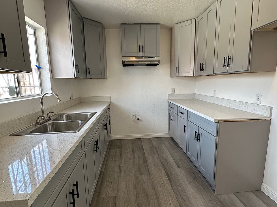 Kitchen (stove will be provided)