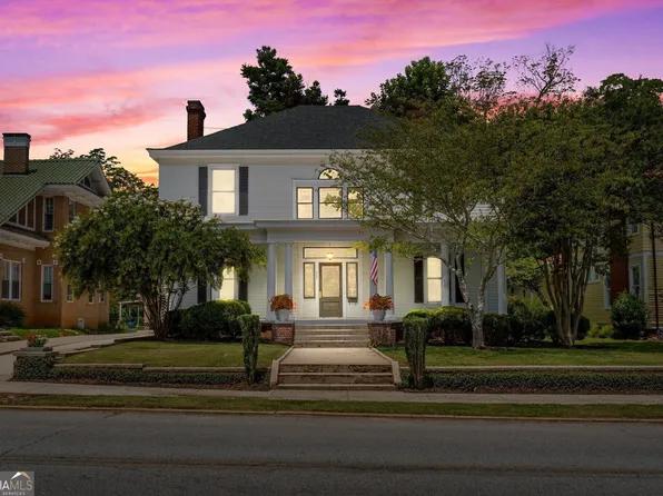 607 Thomaston St, Barnesville, GA 30204