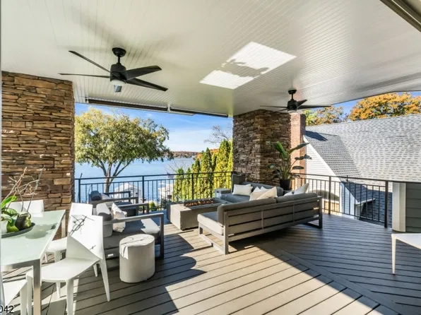 73 Castle Rock Rd, Jefferson Twp., NJ 07849
