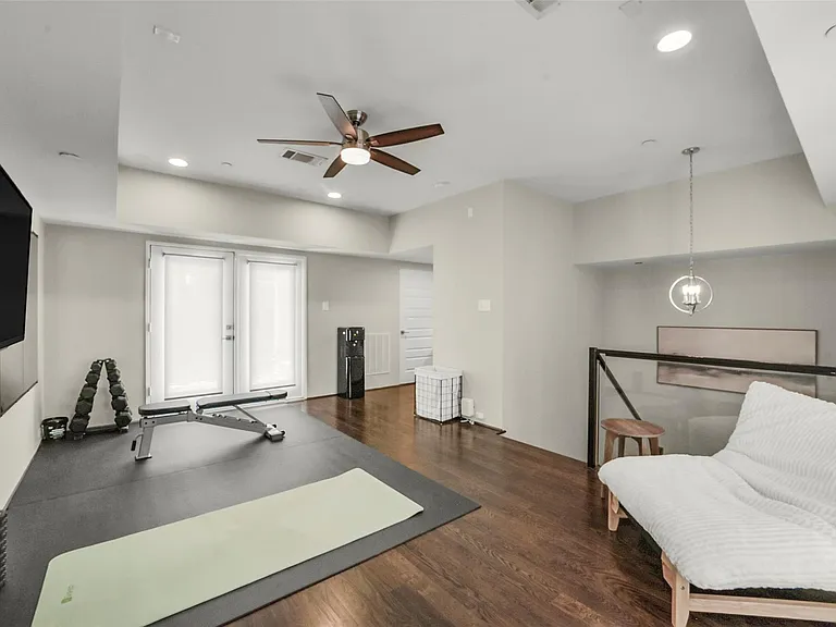1520 Malone St — Photo 37