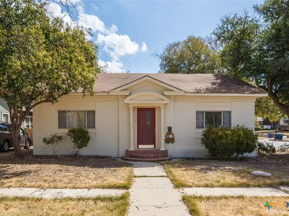 310 Napoleon St, New Braunfels, TX 78130