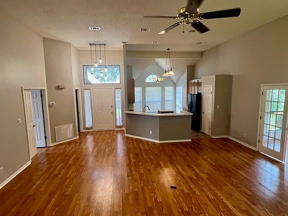 4th image of 1236 Whitewood Way