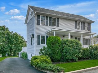 713 New York Ave, Raritan, NJ 08869