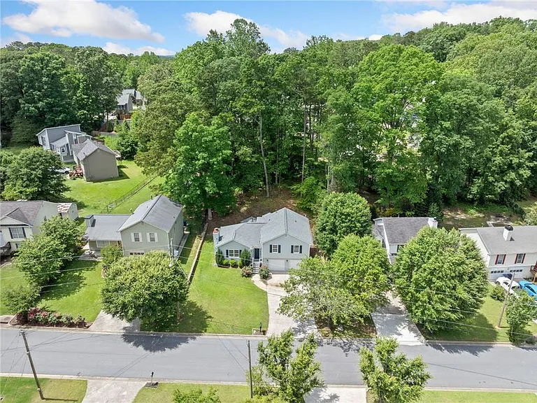 5590 Princeton Oaks Dr — Photo 45