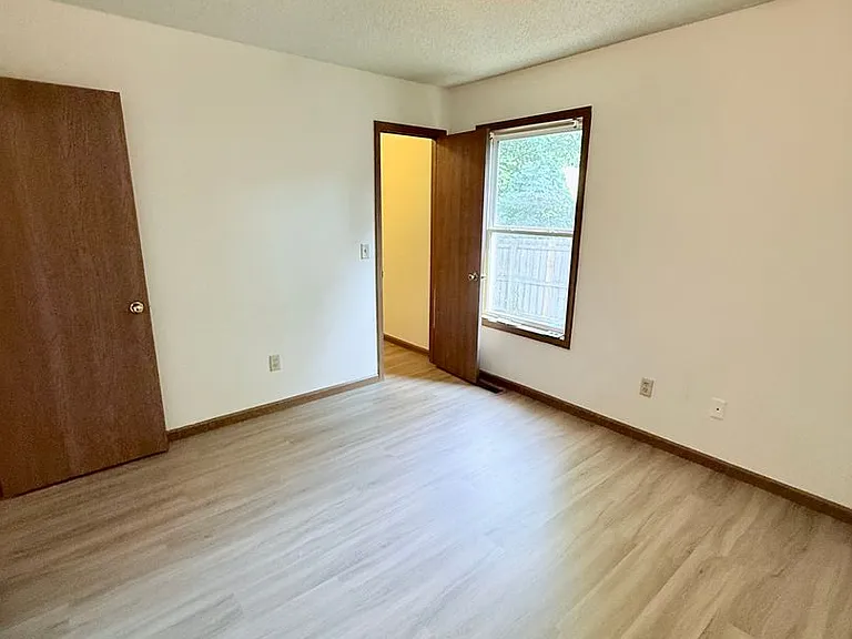 3422 E Covington St — Photo 15
