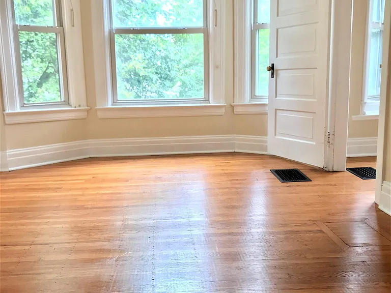 184 Saint James Pl #2 — Photo 2
