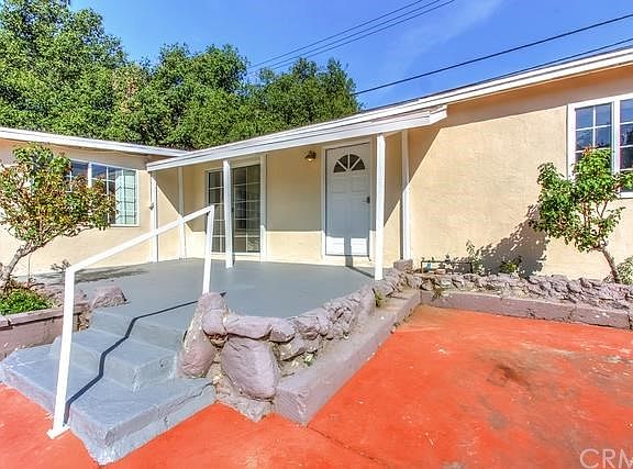 4th image of 3439 Honolulu Ave