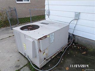 5th image of 20338 Powers Ave