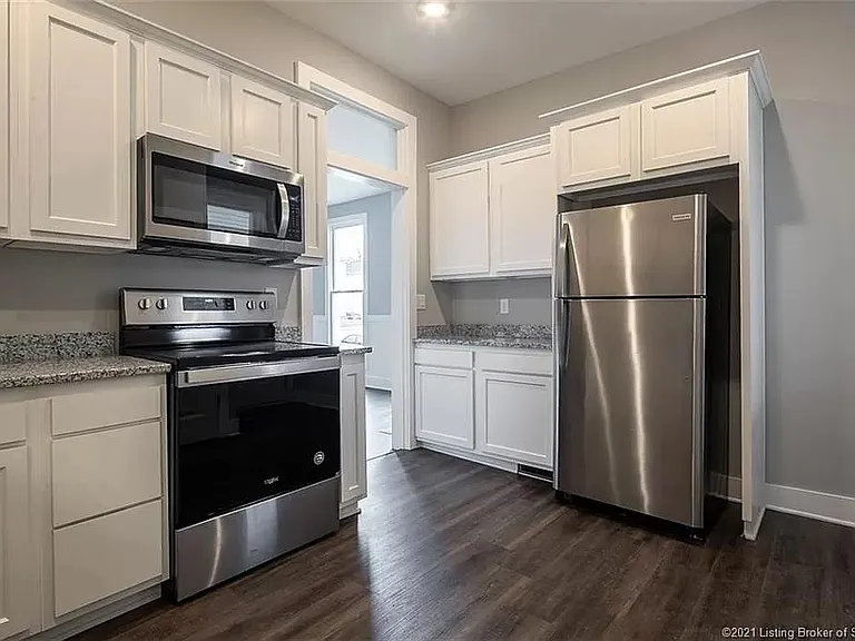 532 E Chestnut St — Photo 19