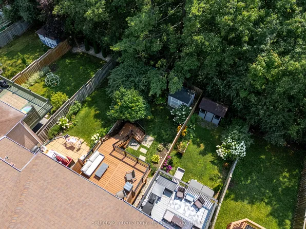 339 Ravineview Way, Oakville, ON L6H 6S5