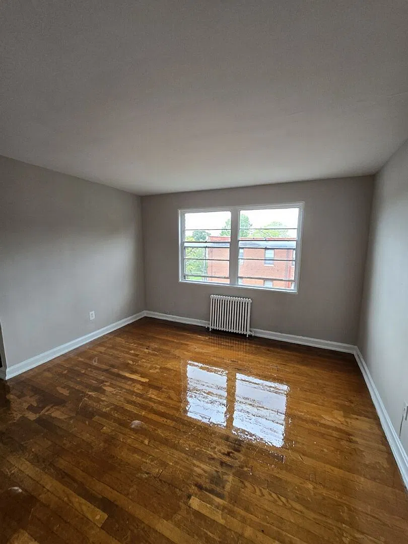 140 Kenilworth Ave Ne — Photo 3
