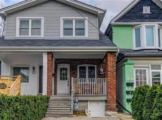 31 Hiawatha Rd #1A, Toronto, ON M4L2X7