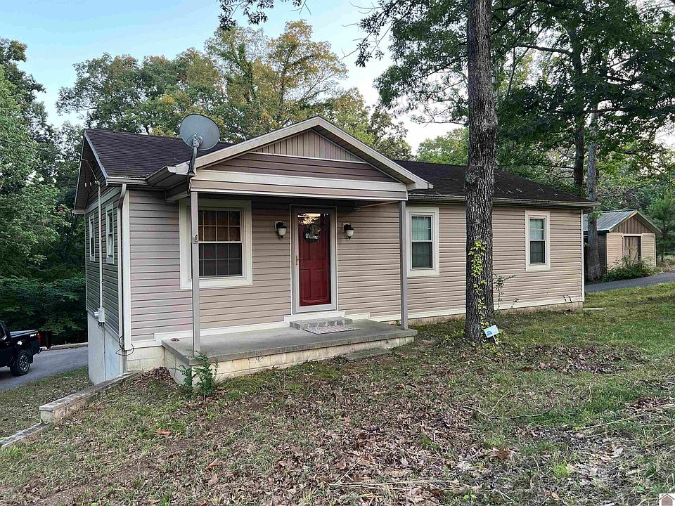 1st image of 300 Spicewood Ln