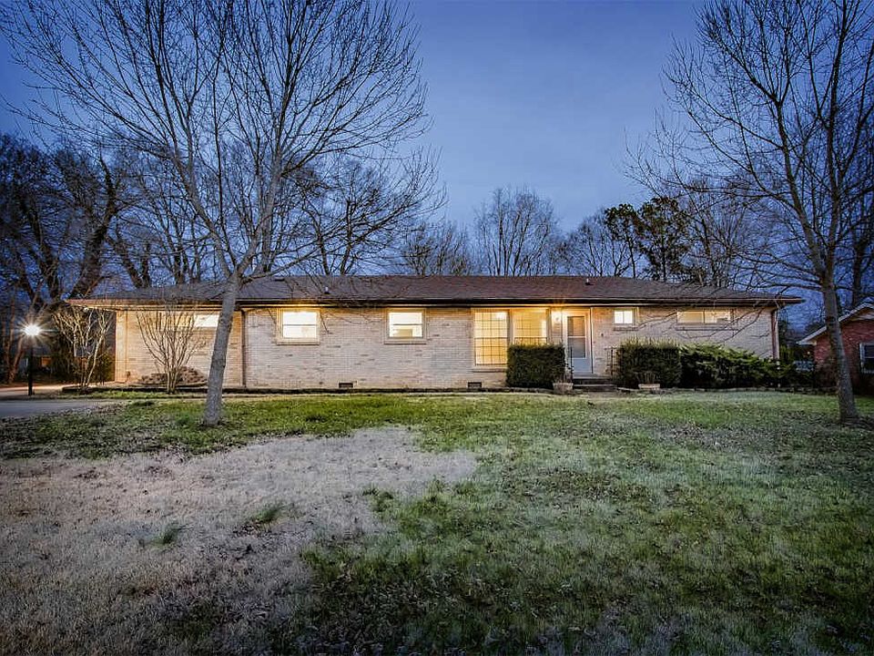 1st image of 431 Gaylewood Dr