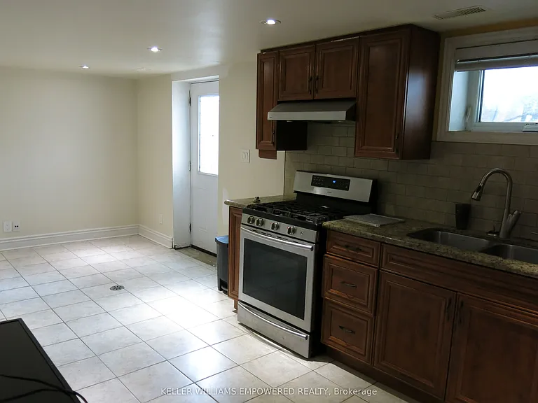 69 Whitley Ave — Photo 10