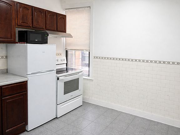 4th image of 30-59 Steinway St #3D